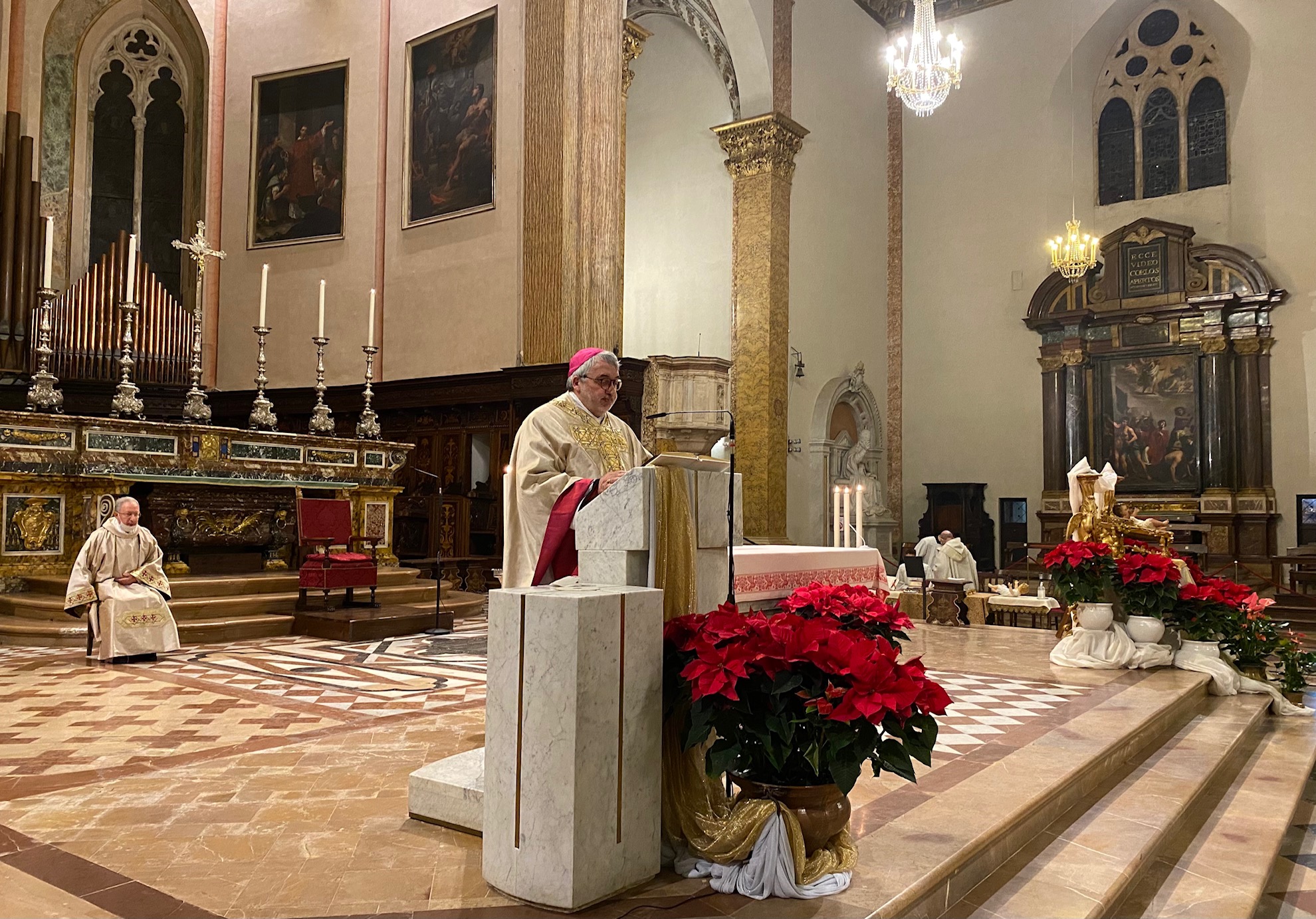Perugia La Messa Della Notte Di Natale In Cattedrale Il Quotidiano Che Racconta L Umbria